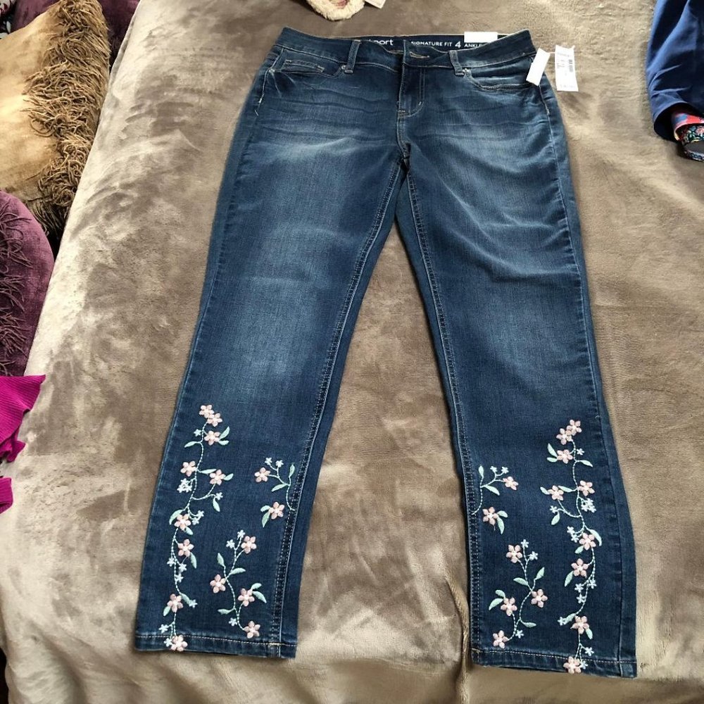 Embroidered Jeans (Size 4 ankle)